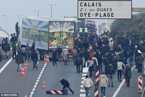 (Calais) Homenaje colectivo a Mohamed Khamisse Zacharia: El fin de un sueño