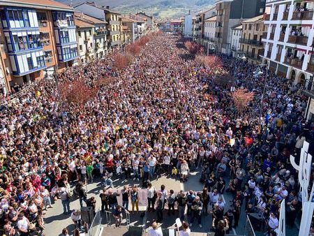 Comunicado de Altsasu gurasoak leído ayer tras la impresionante manifestación de apoyo