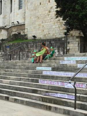 Un antiabortista agrede a una mujer en la concentración de apoyo al aborto en Argentina 