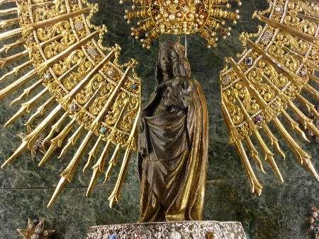 Virgen del Pilar, 12 de octubre, raza e Hispanidad: Cómo se urdió todo