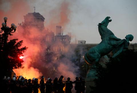 Serbia: el último frente en los disturbios - COVID-19 -