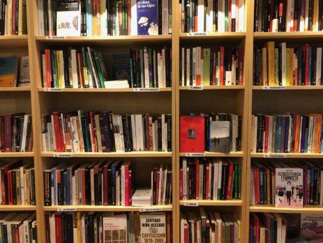 A nuestra comunidad: de libros, multinacionales e internet