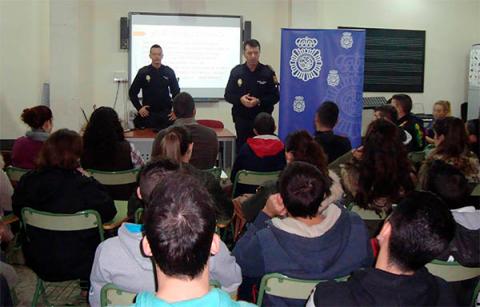 El Plan Director de Seguridad o por qué la policía y la guardia civil dan charlas en nuestros institutos de secundaria