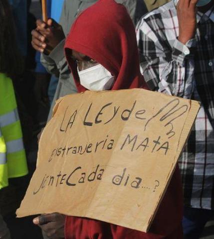 Disparos al aire, devoluciones en caliente y 20 hospitalizados tras dos días de saltos a la valla de Melilla