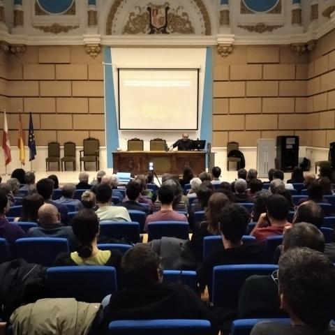 El científico del CSIC Antonio Turiel  ofreció una charla en Santander sobre el futuro de la energía